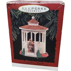 Hallmark Keepsake 1996‎ Our Christmas Together Gazebo Swing Ornament QX5794